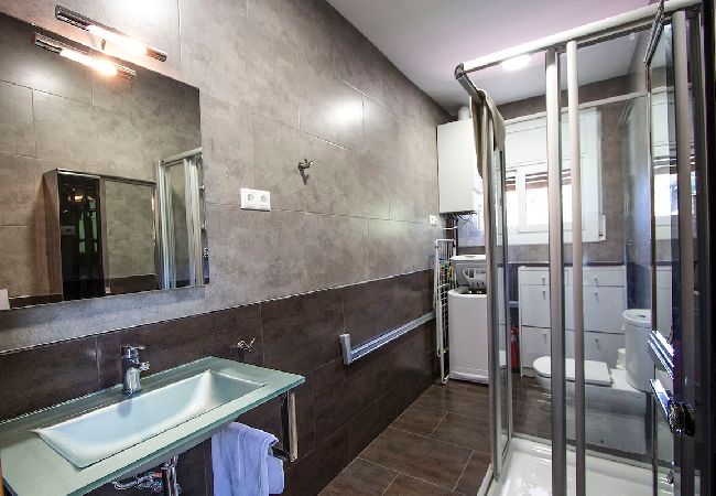 Villa in Castellar del Vallés - Mountain Escape w/ stunning views 40 km to Barna! Villa in Castellar del Vallés - Mountain Escape w/ stunning views 40 km to Barna!