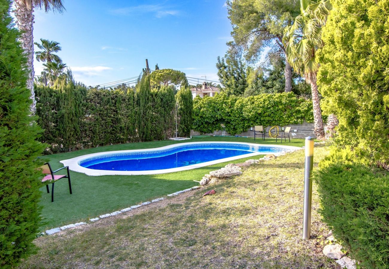 Villa in Cunit -  Costa Dorada Paradise, 2 km from beach!