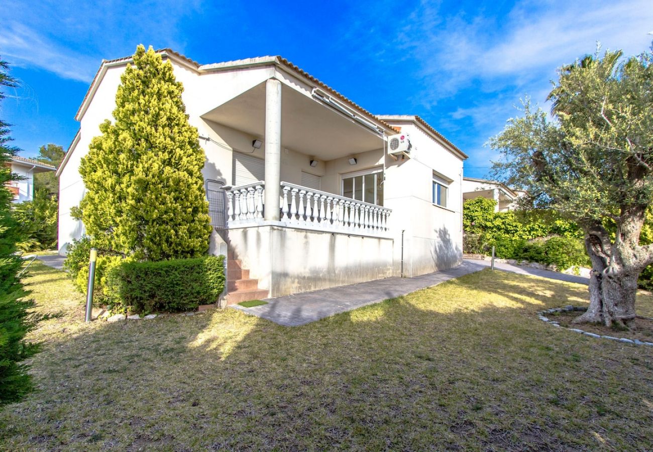 Villa in Cunit -  Costa Dorada Paradise, 2 km from beach!