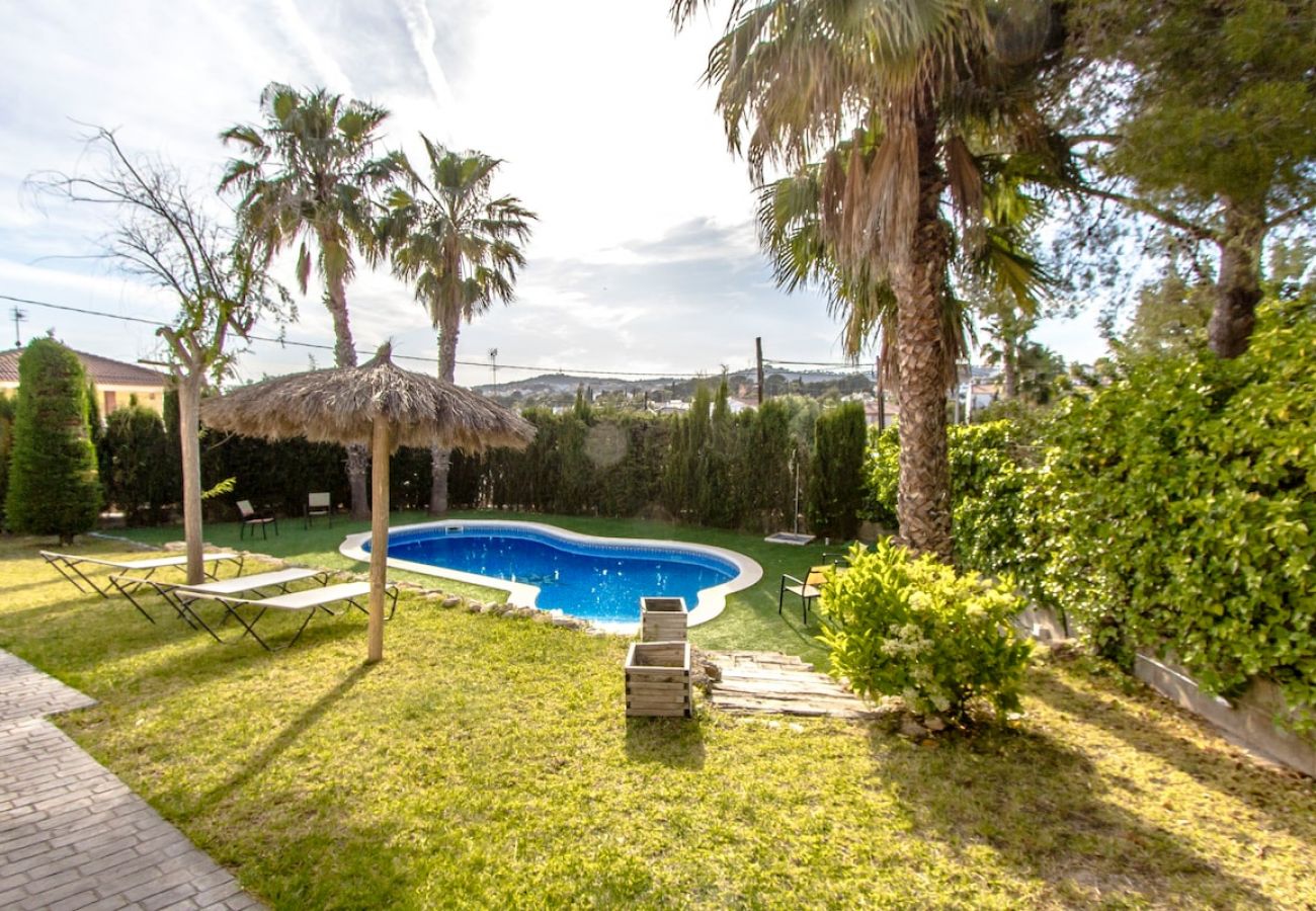 Villa in Cunit -  Costa Dorada Paradise, 2 km from beach!