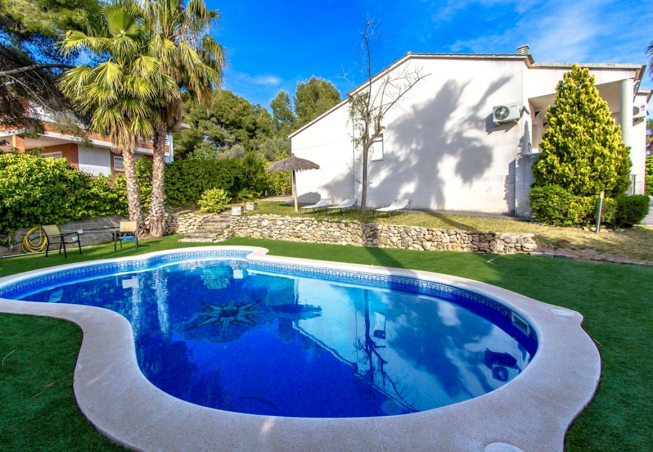 Villa in Cunit -  Costa Dorada Lair in Cunit, 2 km from Med Sea!