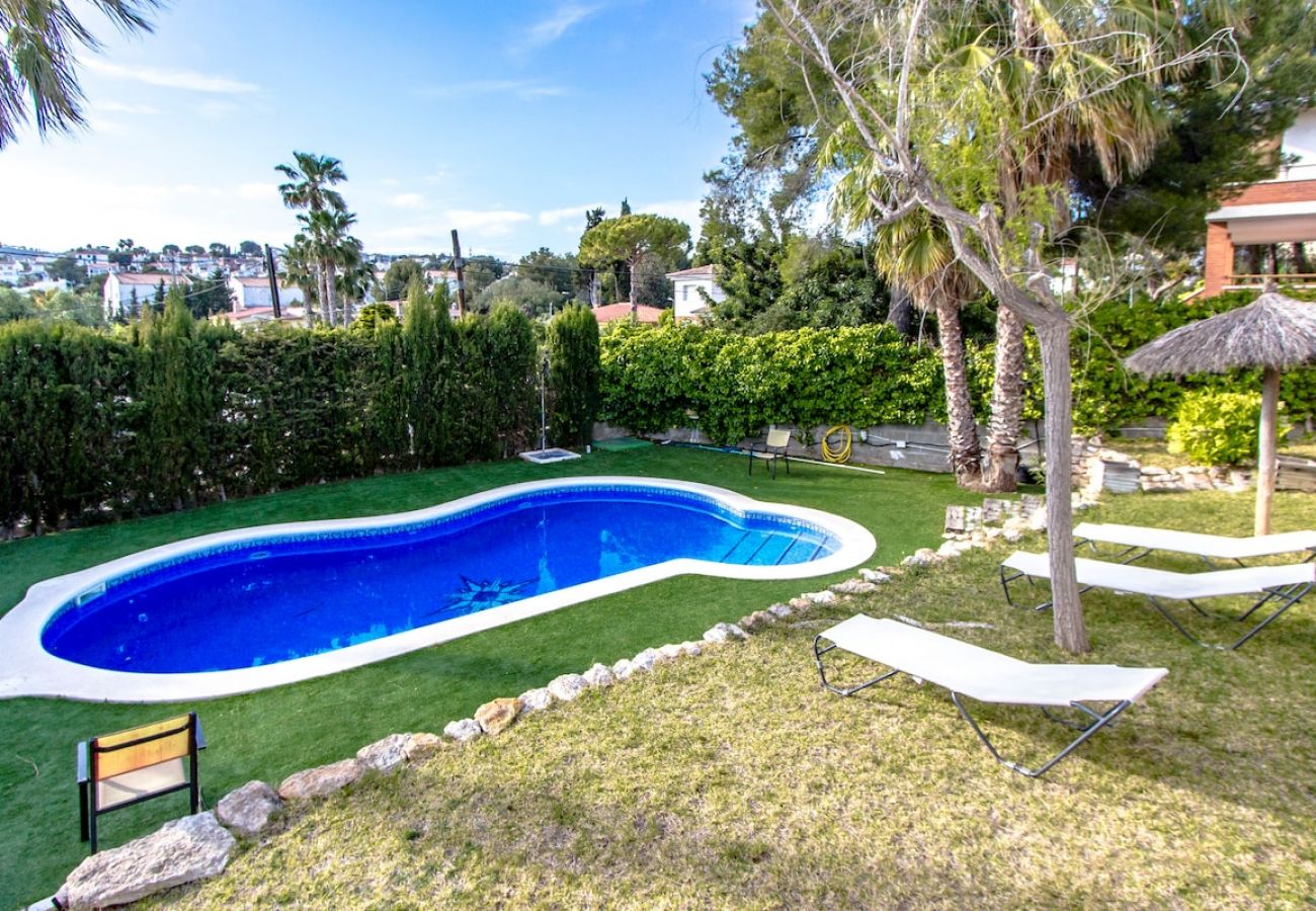 Villa in Cunit -  Costa Dorada Paradise, 2 km from beach!