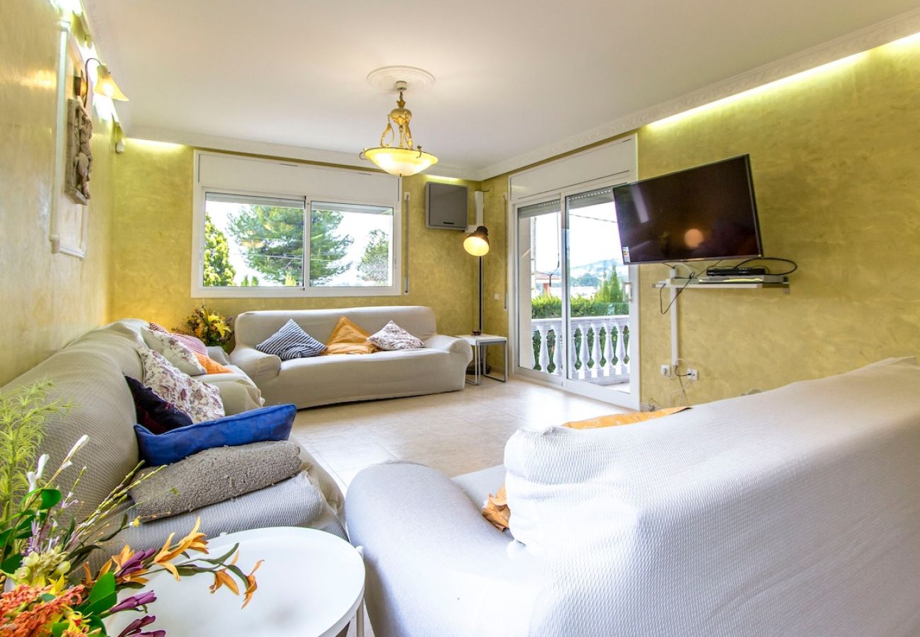 Villa in Cunit -  Costa Dorada Paradise, 2 km from beach!