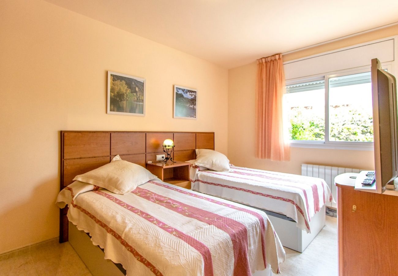 Villa in Cunit -  Costa Dorada Paradise, 2 km from beach!
