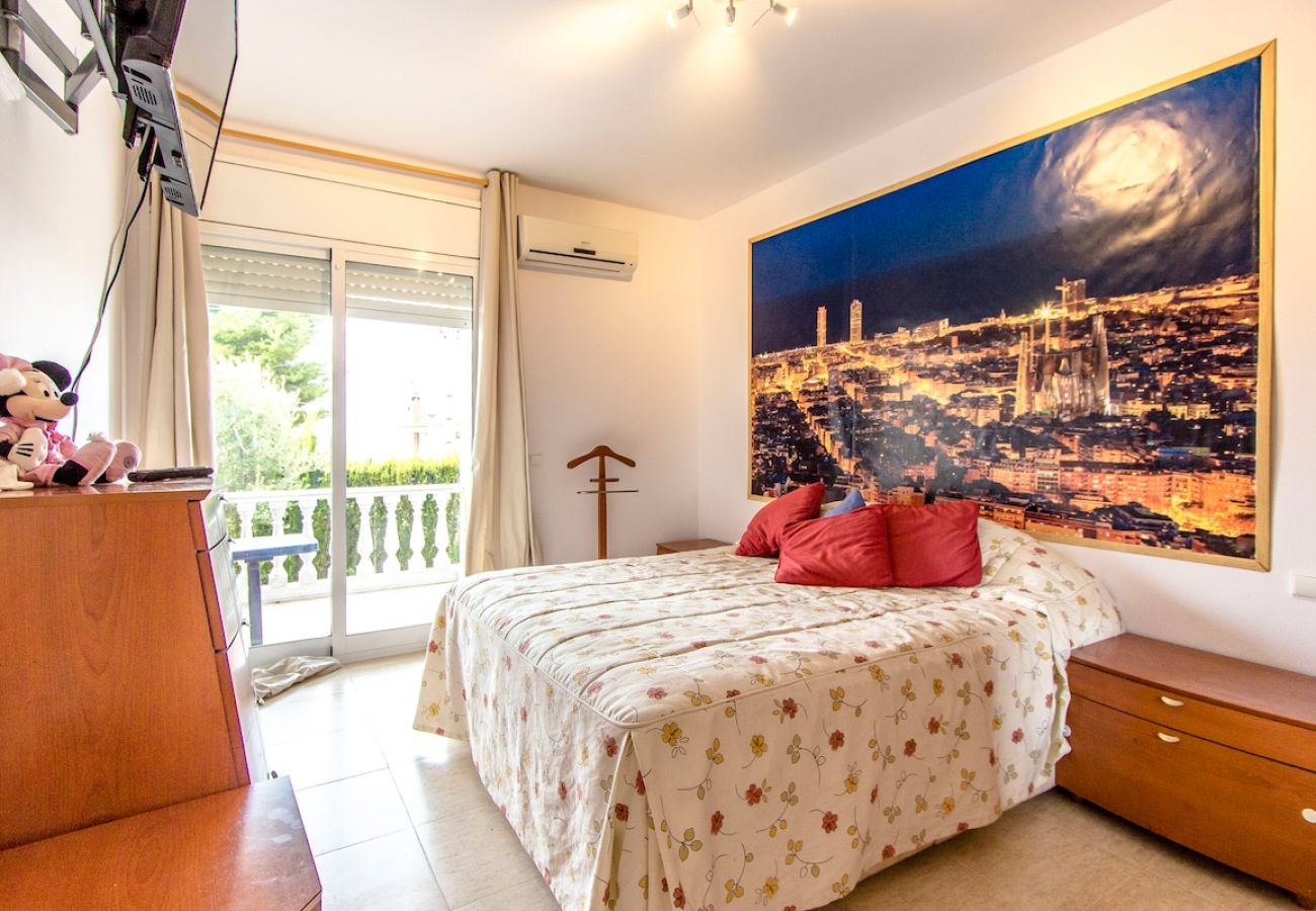 Villa in Cunit -  Costa Dorada Paradise, 2 km from beach!