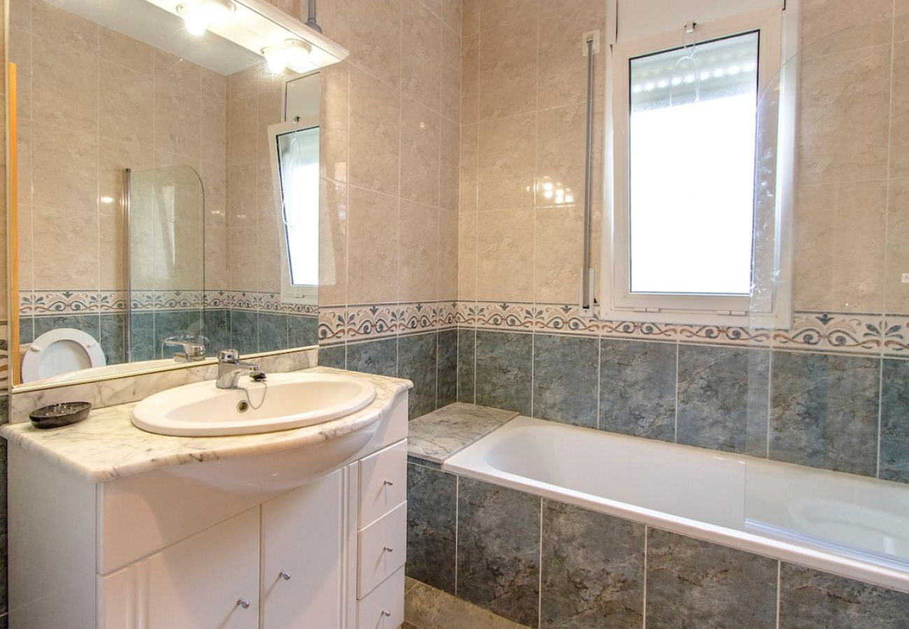 Villa in Cunit -  Costa Dorada Paradise, 2 km from beach!