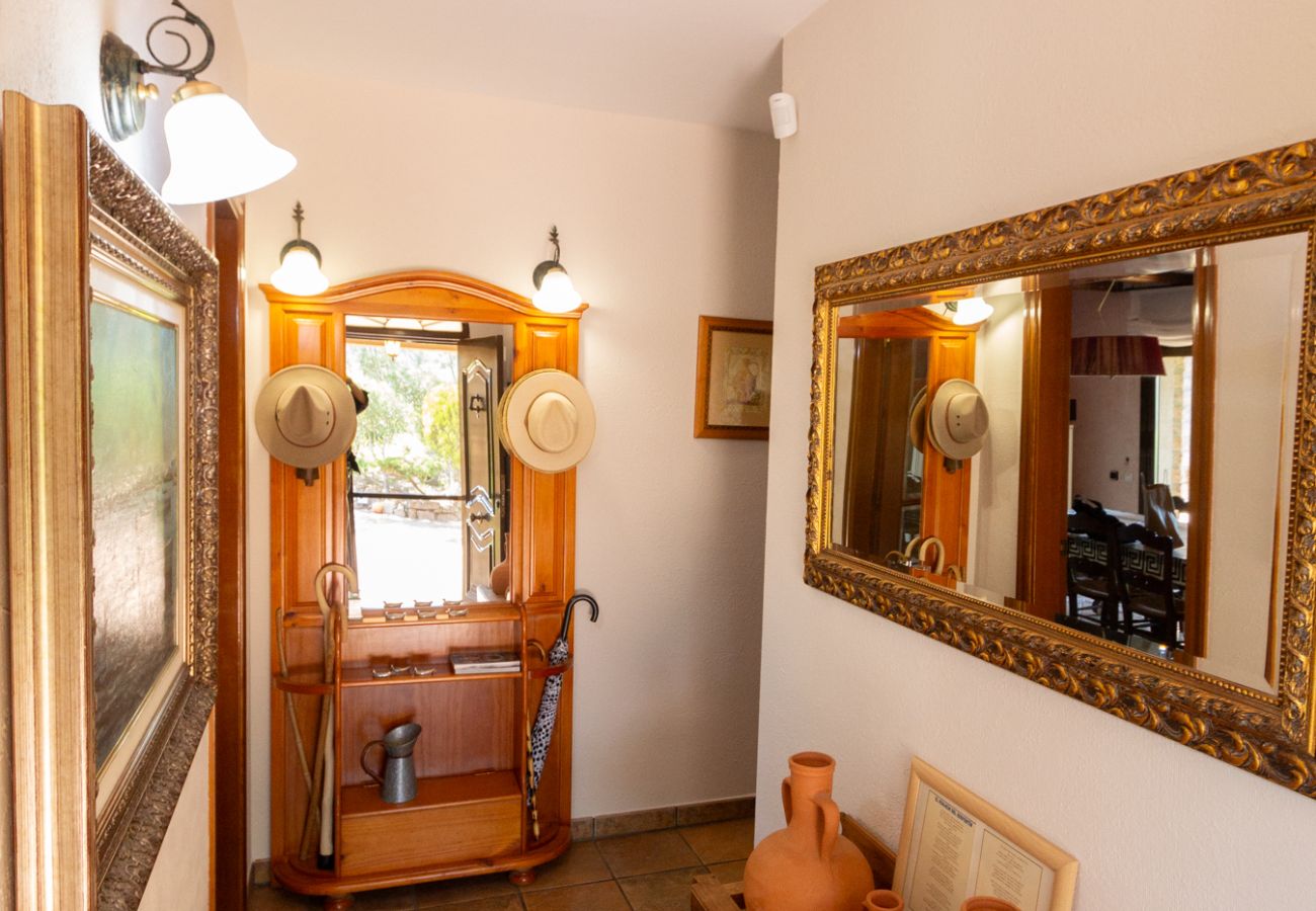 Villa in Vacarisses - Peaceful Perfection - only 30km from Barcelona!