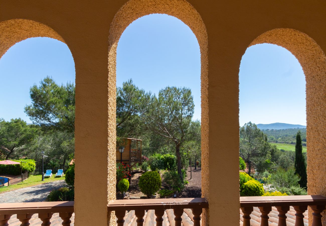 Villa in Vacarisses - Peaceful Perfection - only 30km from Barcelona!