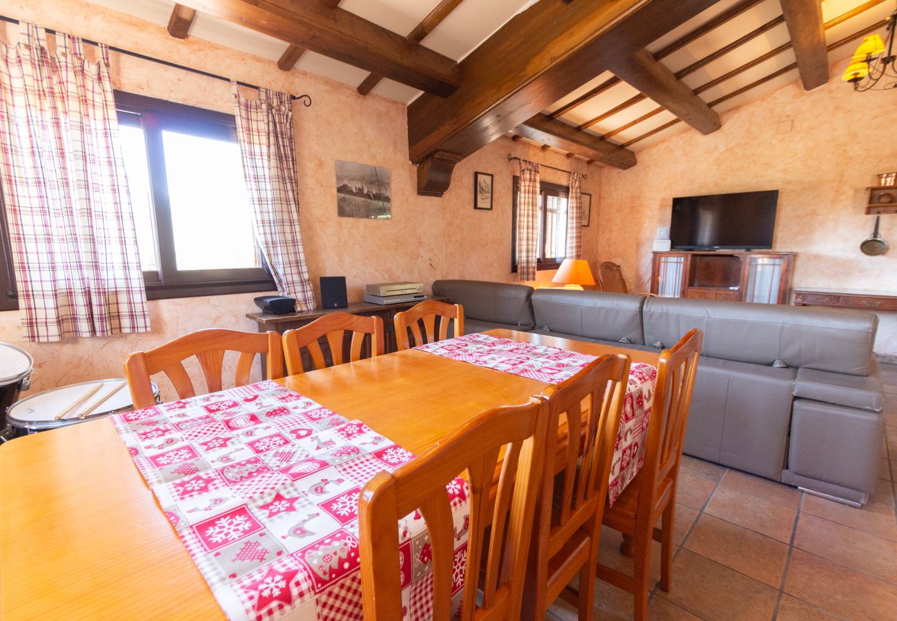 Villa in Vacarisses - Peaceful Perfection - only 30km from Barcelona!