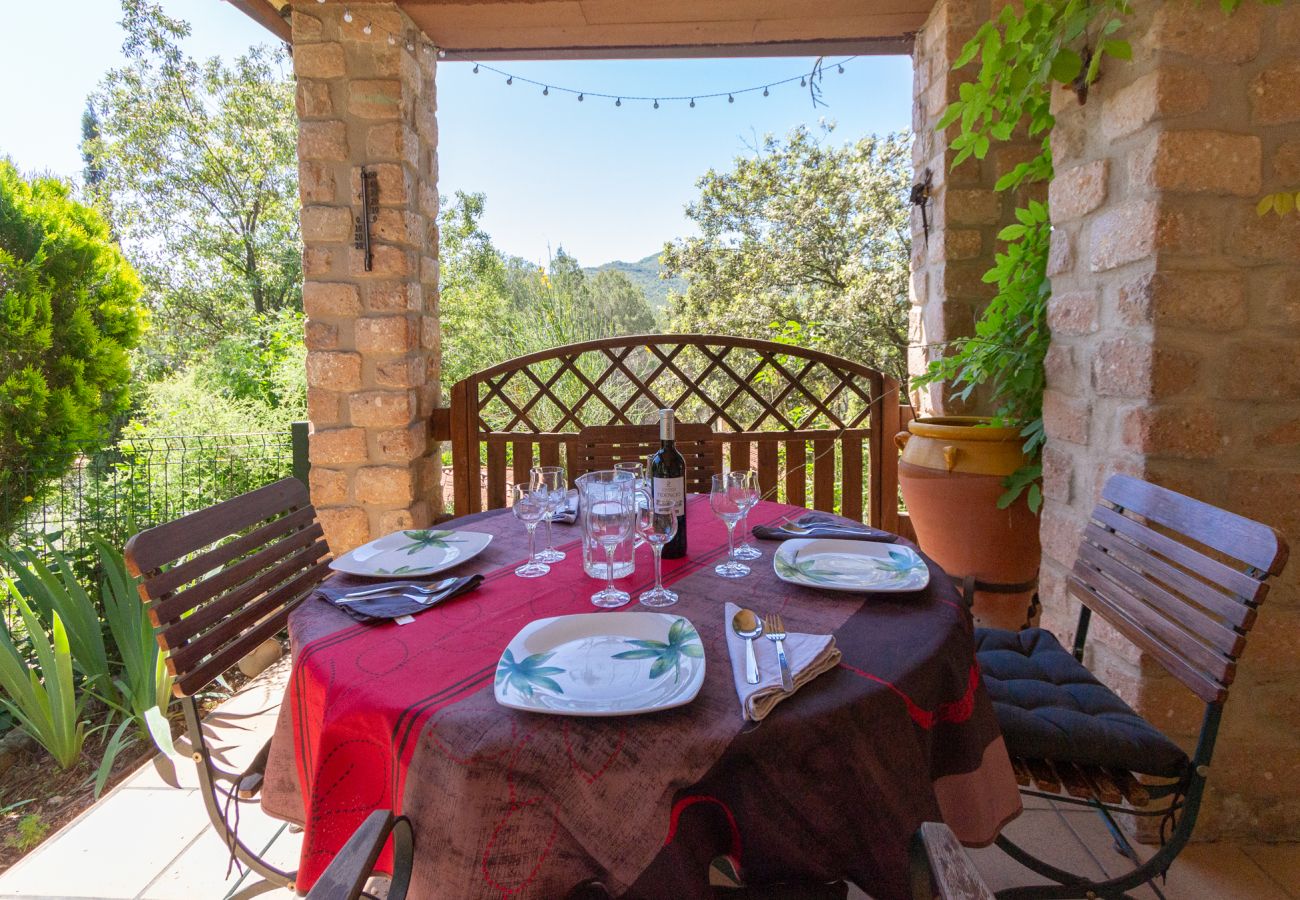 Villa in Vacarisses - Peaceful Perfection - only 30km from Barcelona!