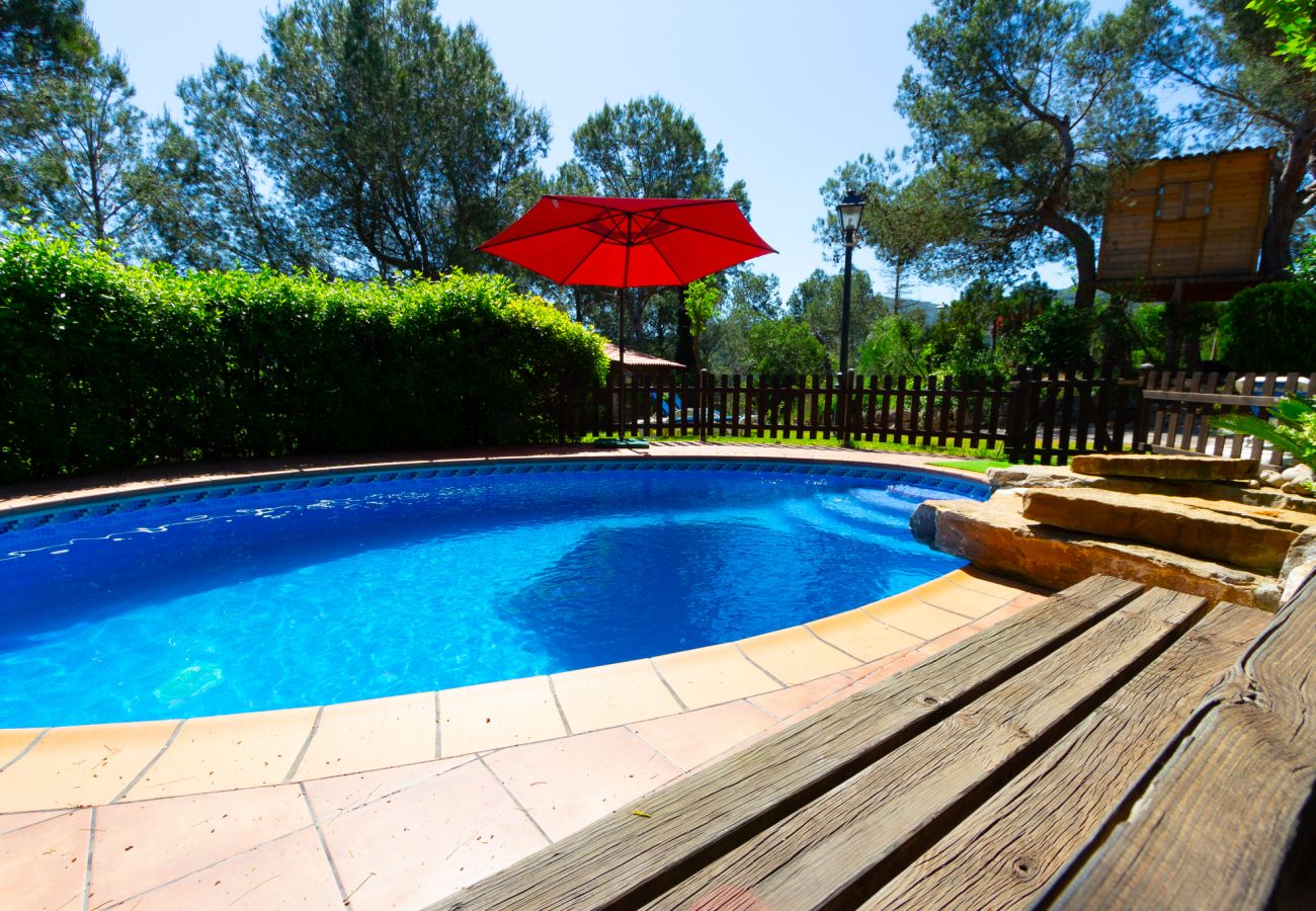 Villa in Vacarisses - Peaceful Perfection - only 30km from Barcelona!