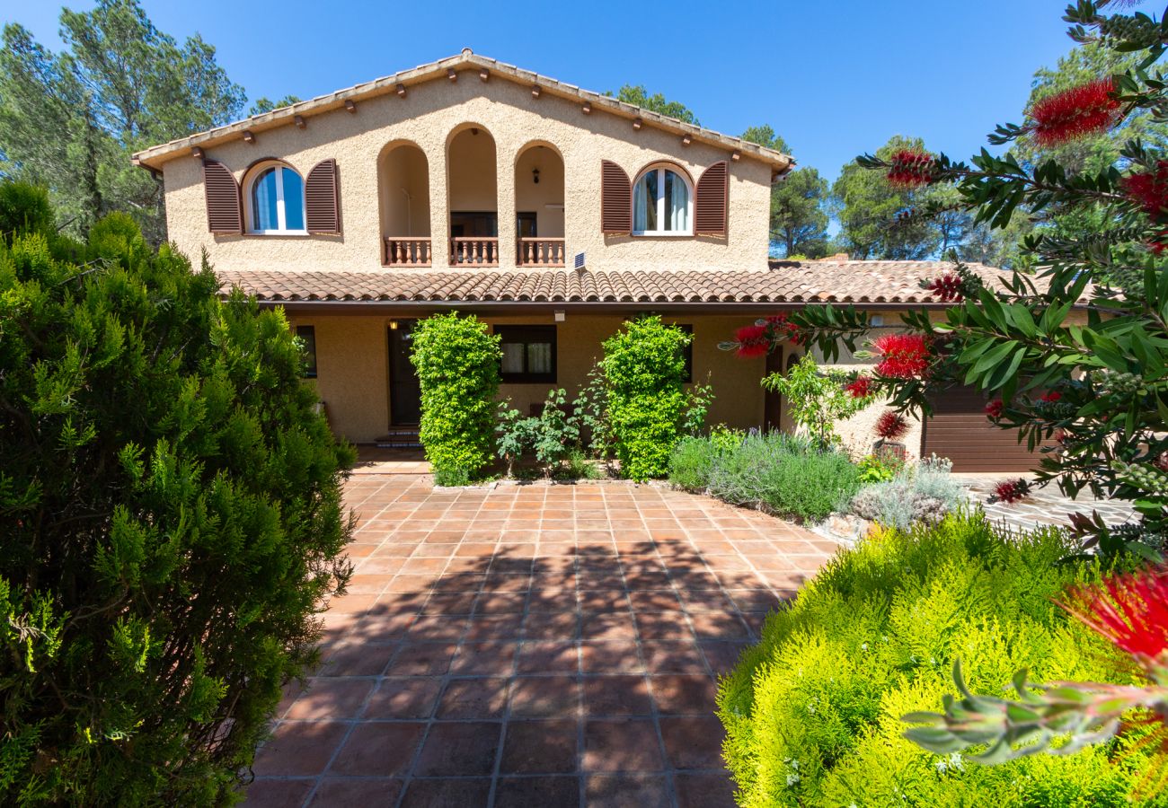 Villa in Vacarisses - Peaceful Perfection - only 30km from Barcelona!