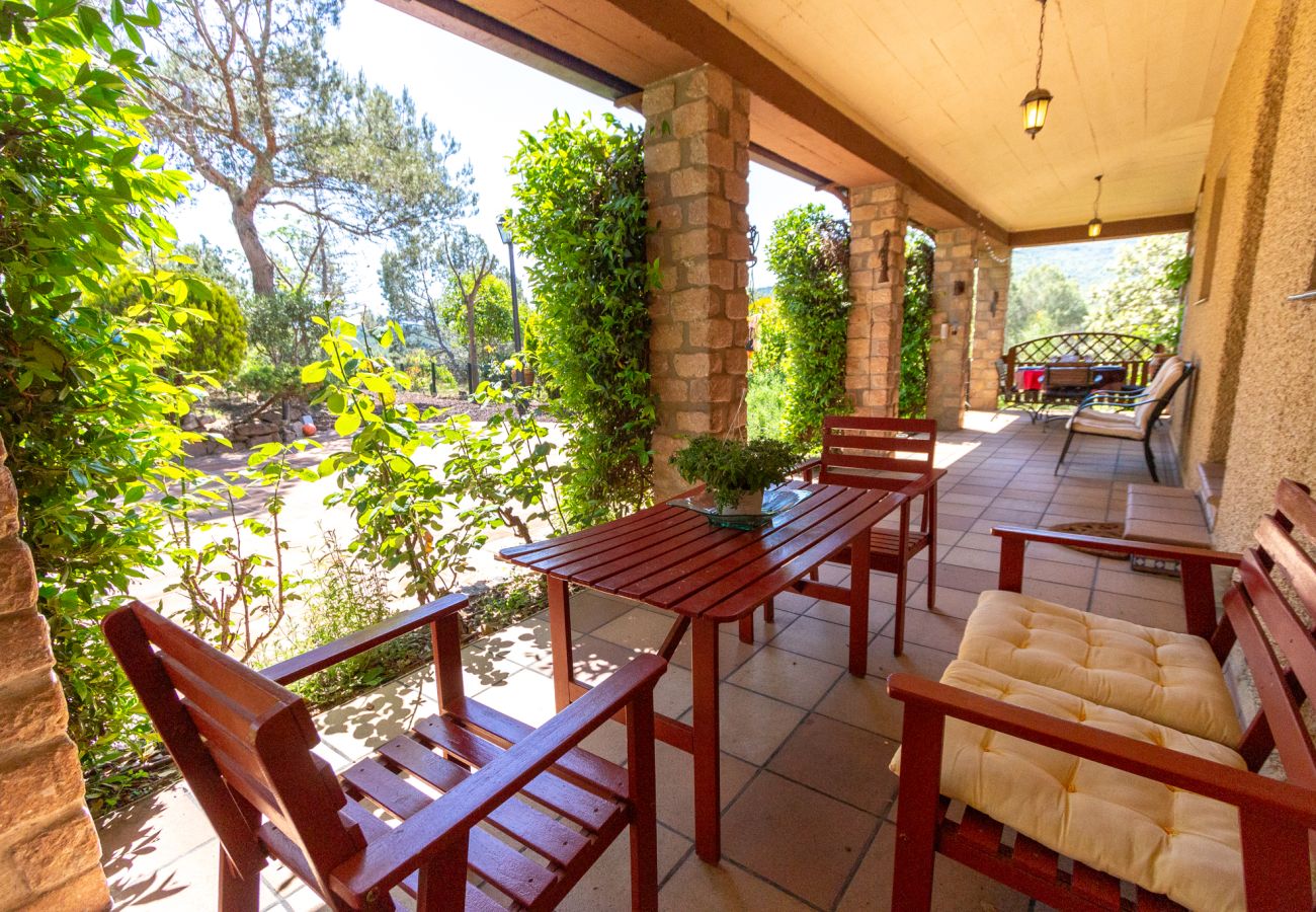 Villa in Vacarisses - Peaceful Perfection - only 30km from Barcelona!