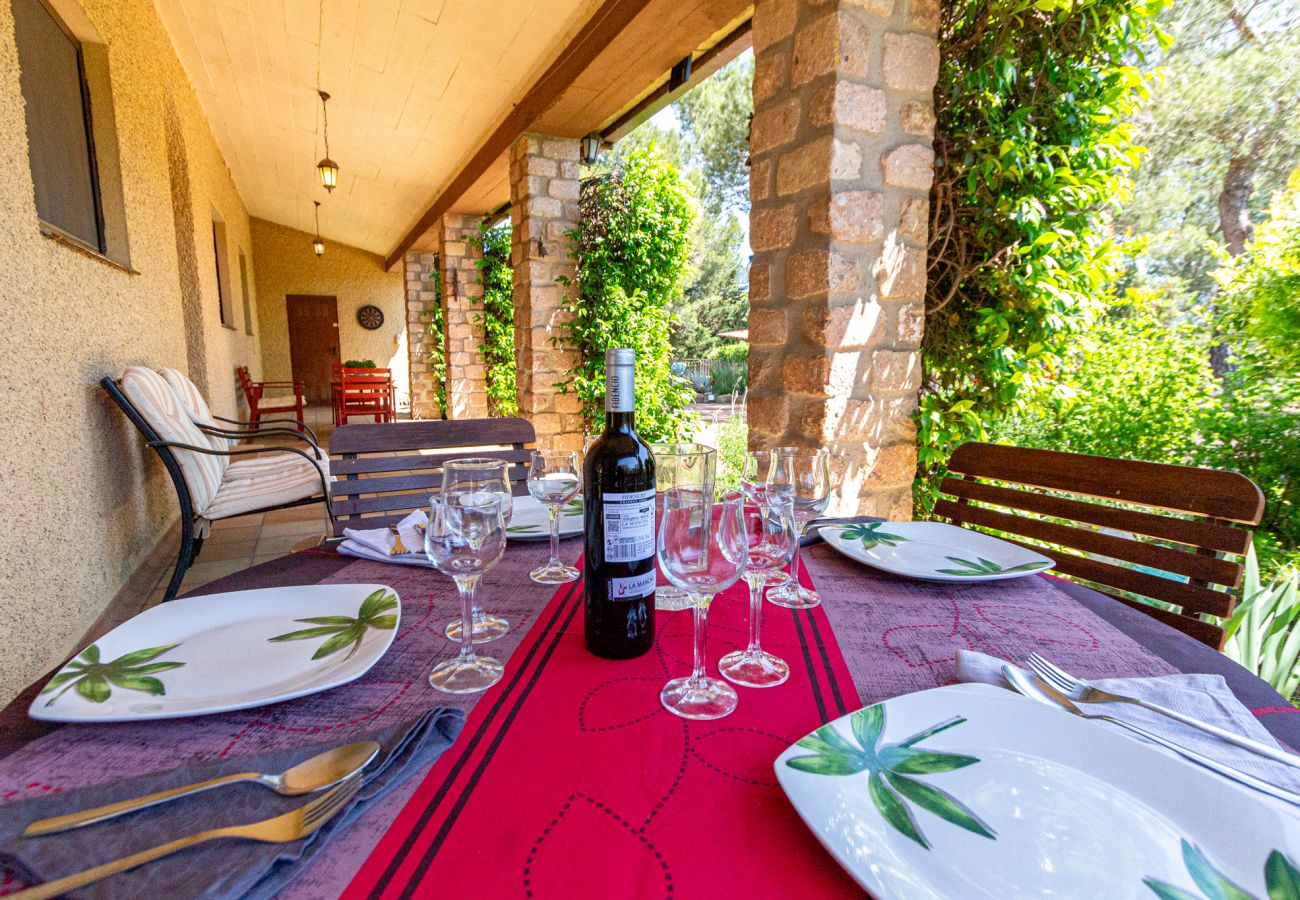 Villa in Vacarisses - Peaceful Perfection - only 30km from Barcelona!
