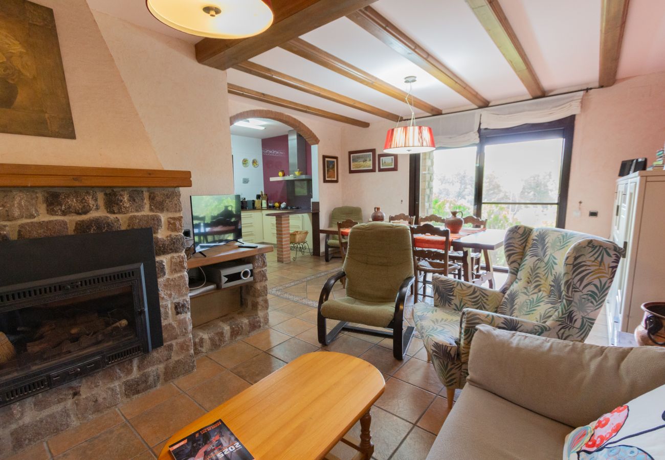Villa in Vacarisses - Peaceful Perfection - only 30km from Barcelona!
