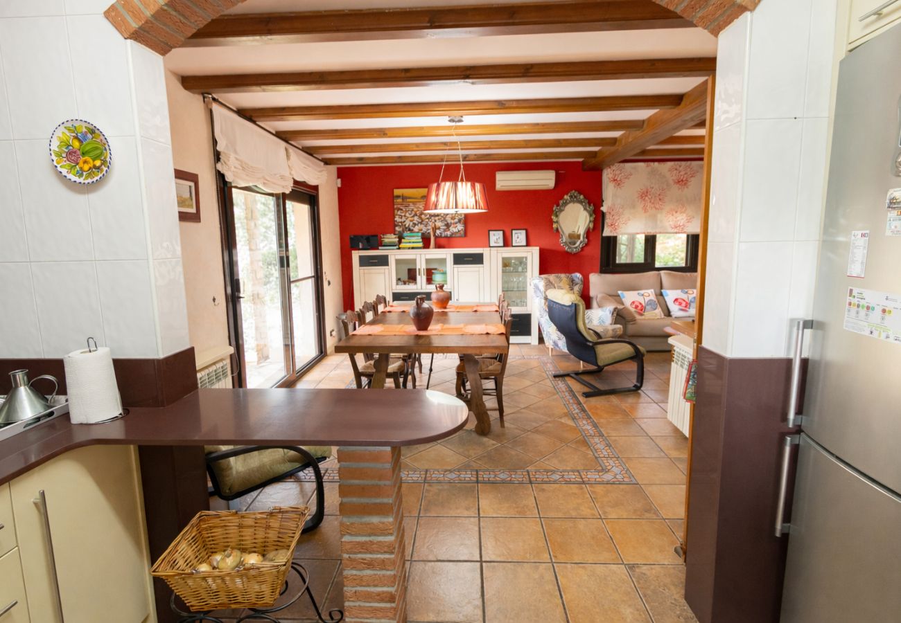 Villa in Vacarisses - Peaceful Perfection - only 30km from Barcelona!