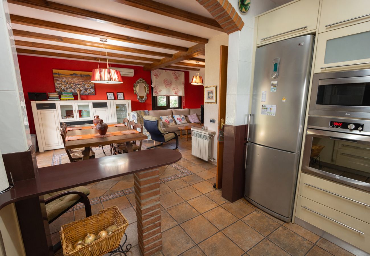 Villa in Vacarisses - Peaceful Perfection - only 30km from Barcelona!