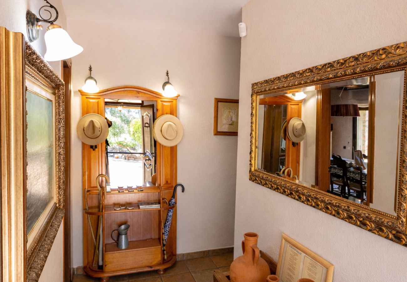 Villa in Vacarisses - Peaceful Perfection - only 30km from Barcelona!