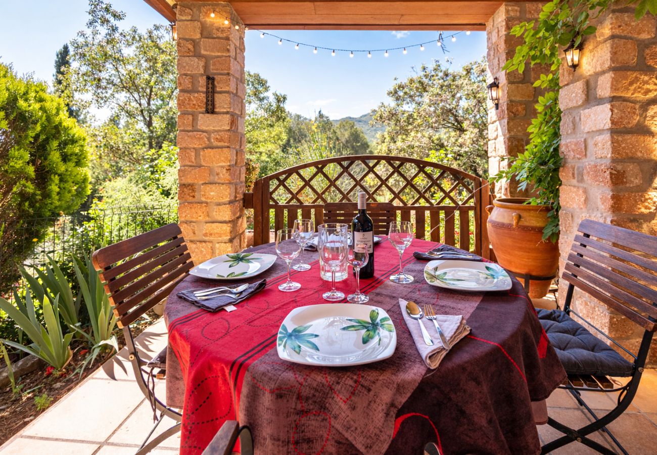 Villa in Vacarisses - Peaceful Perfection - only 30km from Barcelona!