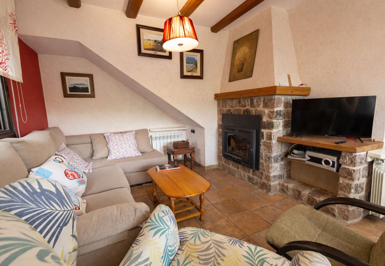 Villa in Vacarisses - Peaceful Perfection - only 30km from Barcelona!