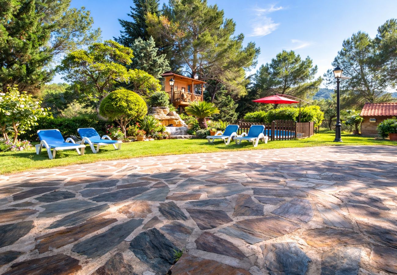 Villa in Vacarisses - Peaceful Perfection - only 30km from Barcelona!