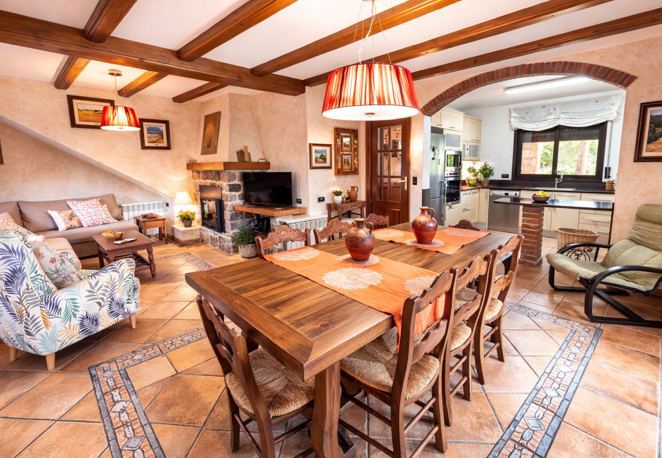 Villa in Vacarisses - Peaceful Perfection - only 30km from Barcelona!