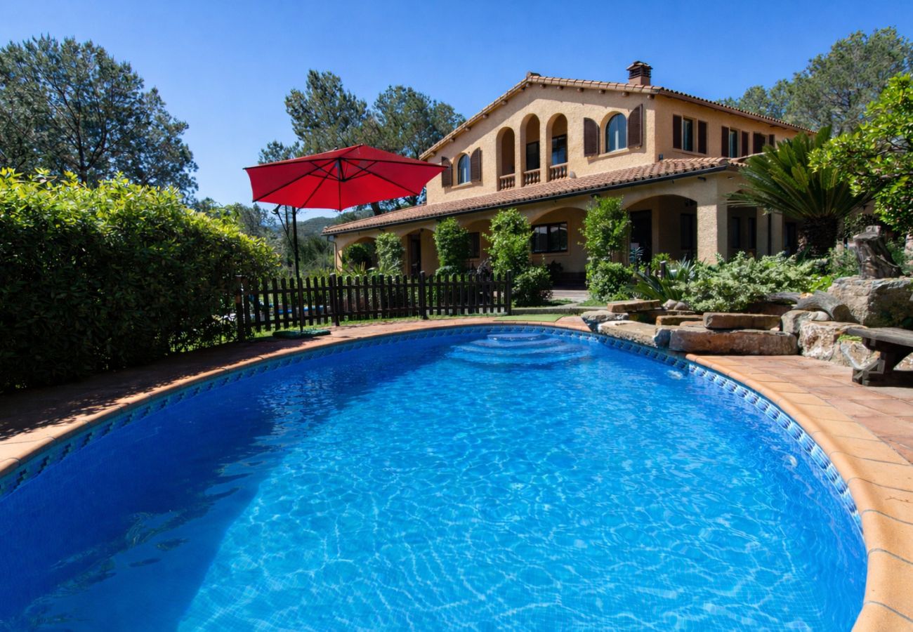 Villa in Vacarisses - Peaceful Perfection - only 30km from Barcelona!