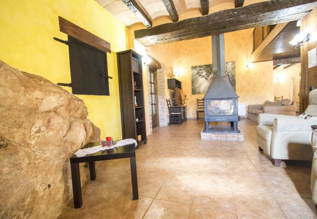 Villa in Puigpelat - Sublime seclusion in Catalonia wine Region! Villa in Puigpelat - Sublime seclusion in Catalonia wine Region!