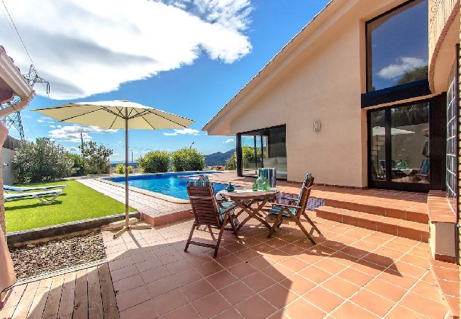 Villa in Caldes De Montbui - Stunning modern villa - just half hour to Barcelona!