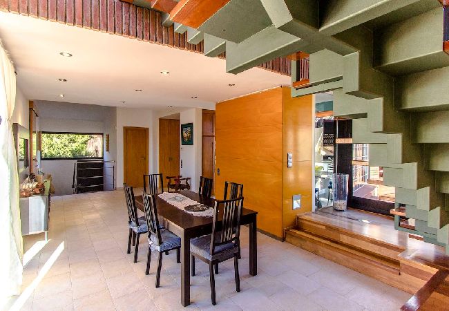 Villa in Caldes De Montbui - Stunning modern villa - just half hour to Barcelona! Villa in Caldes De Montbui - Stunning modern villa - just half hour to Barcelona!