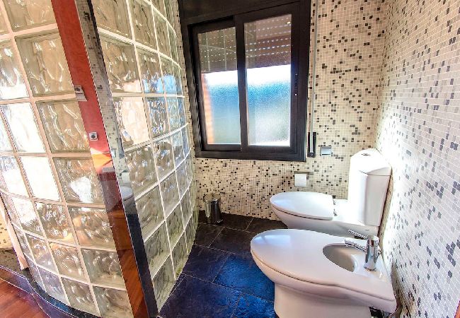 Villa in Caldes De Montbui - Stunning modern villa - just half hour to Barcelona! Villa in Caldes De Montbui - Stunning modern villa - just half hour to Barcelona!