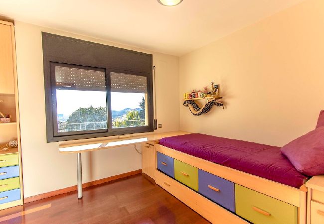 Villa in Caldes De Montbui - Stunning modern villa - just half hour to Barcelona! Villa in Caldes De Montbui - Stunning modern villa - just half hour to Barcelona!