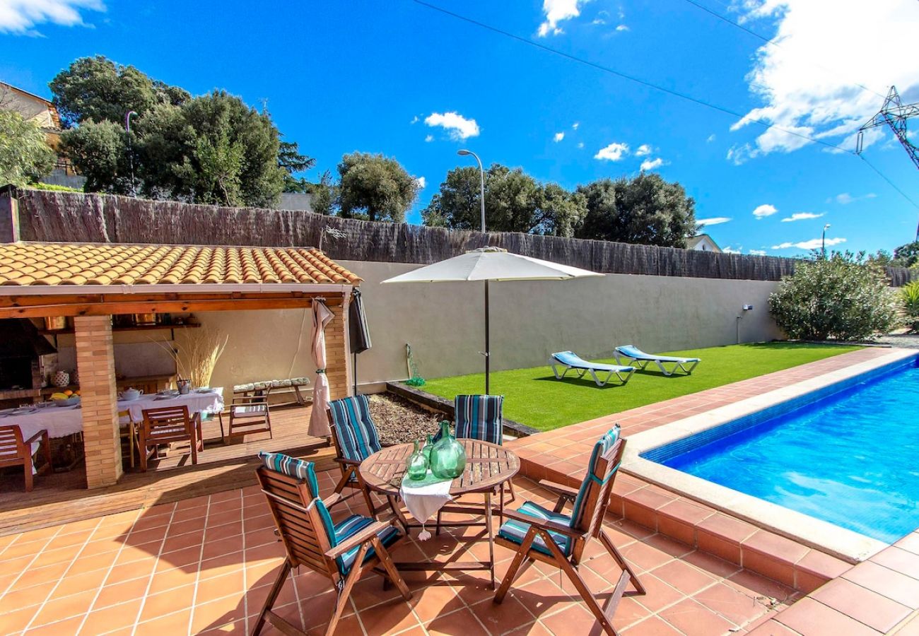 Villa in Caldes De Montbui - Stunning modern villa - just half hour to Barcelona!
