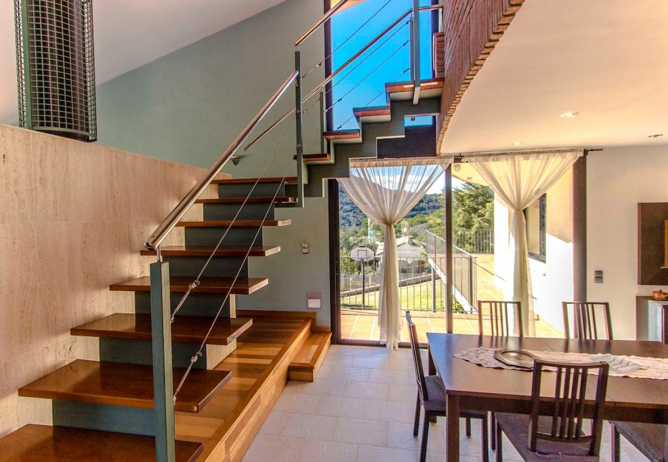 Villa in Caldes De Montbui - Stunning modern villa - just half hour to Barcelona!