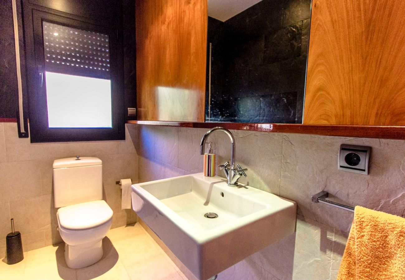 Villa in Caldes De Montbui - Stunning modern villa - just half hour to Barcelona!