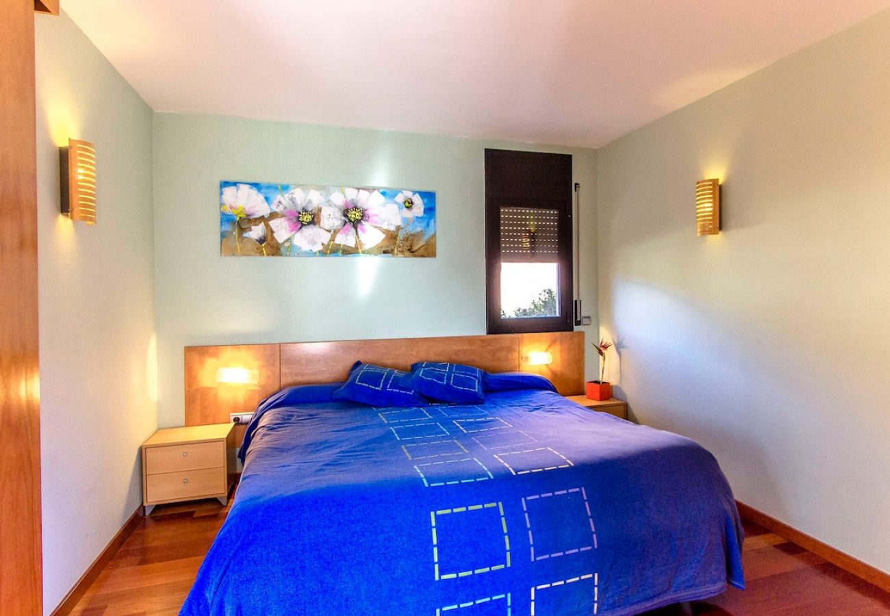 Villa in Caldes De Montbui - Stunning modern villa - just half hour to Barcelona!