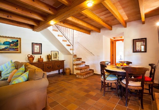 Villa in Palma de Mallorca - Charming Mountain Villa only 8km to the beach Villa in Palma de Mallorca - Charming Mountain Villa only 8km to the beach