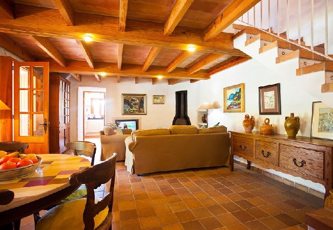 Villa in Palma de Mallorca - Charming Mountain Villa only 8km to the beach Villa in Palma de Mallorca - Charming Mountain Villa only 8km to the beach