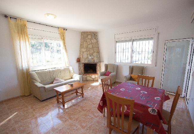 Villa in Lloret de Mar - Lovely Lazy days in Lloret de Mar w/ private pool!