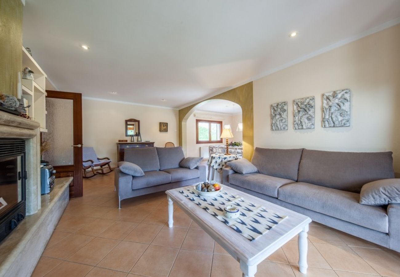 Villa in Palma de Mallorca - Stunning Villa Near Pollensa and Beach