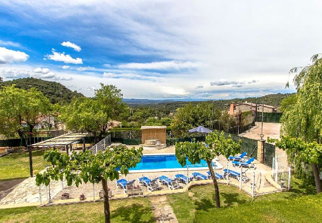 Villa in Rellinars - Pool, Tennis, Billiards and More 50 km's to Barca! 