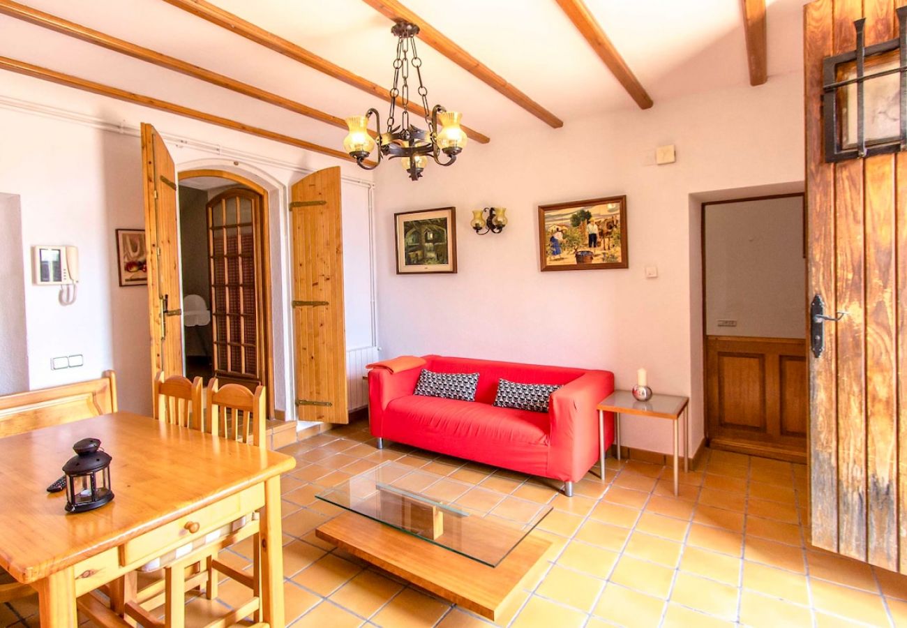 Villa in Rellinars - Pool, Tennis, Billiards and More 50 km's to Barca! 