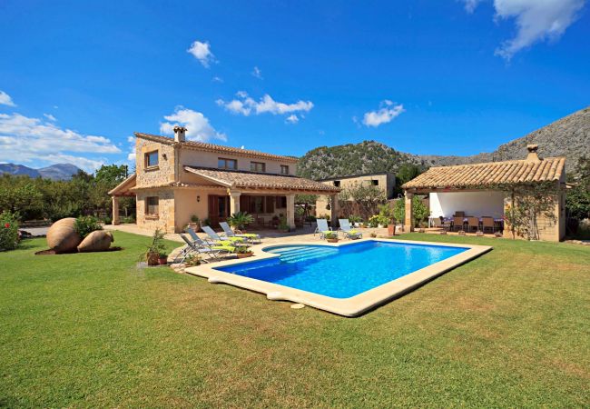 Villa/Dettached house in Mallorca - Pollensa retreat, walk to Old Town and 6km to beach! 