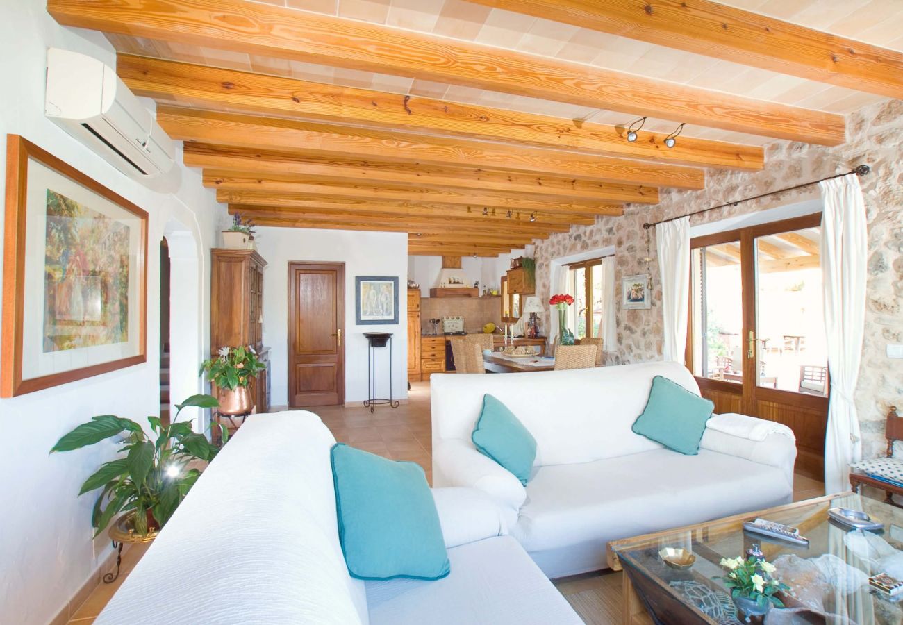 Villa in Palma de Mallorca - Pollensa retreat, walk to Old Town and 6km to beach! 