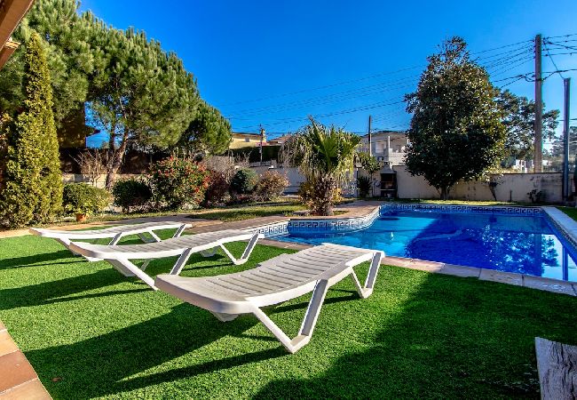 Villa in Sils - Nature, beach and fun in Costa Brava!