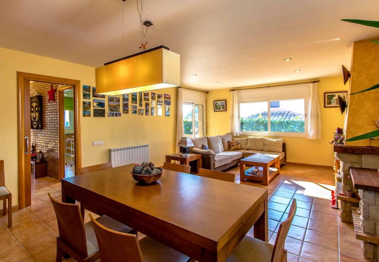 Villa in Sils - Nature, beach and fun in Costa Brava!