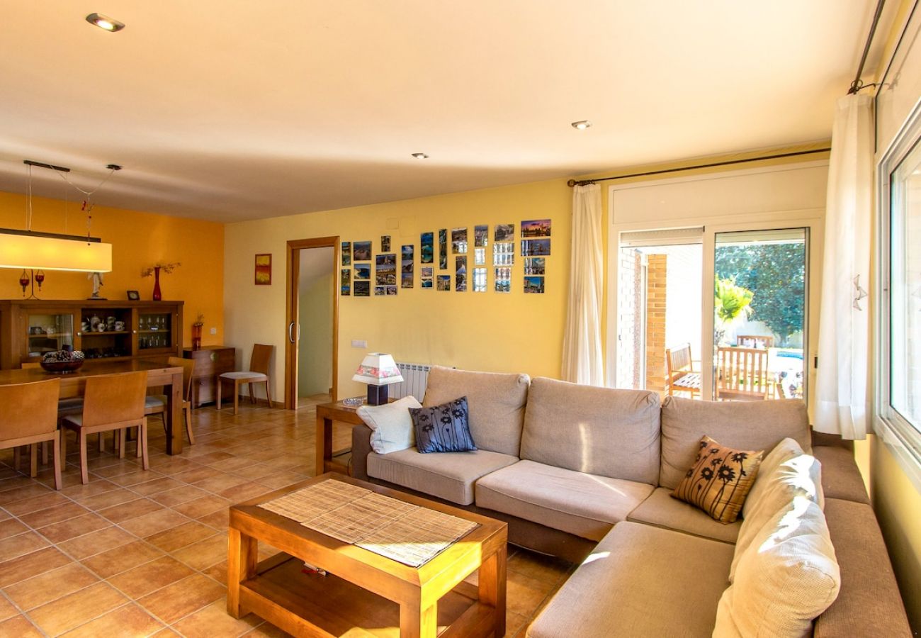 Villa in Sils - Nature, beach and fun in Costa Brava!