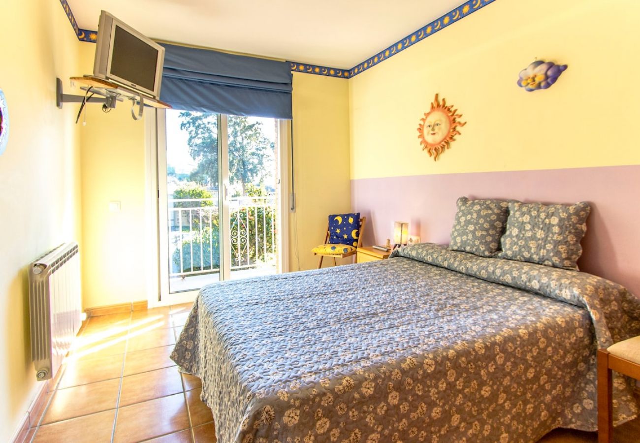 Villa in Sils - Nature, beach and fun in Costa Brava!