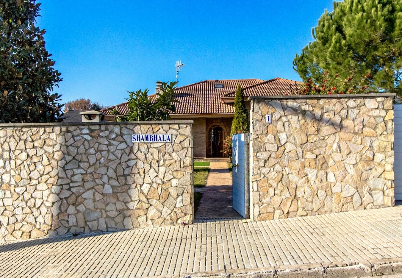 Villa in Sils - Nature, beach and fun in Costa Brava!