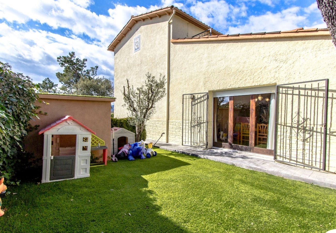 Villa in Santa Coloma de Farners - Unique Costa Brava Abode w/ train access to BCN